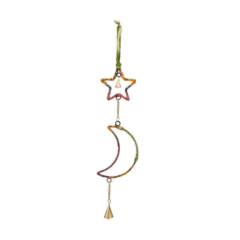 Móvil de viento luna y estrella de sari reciclado. India