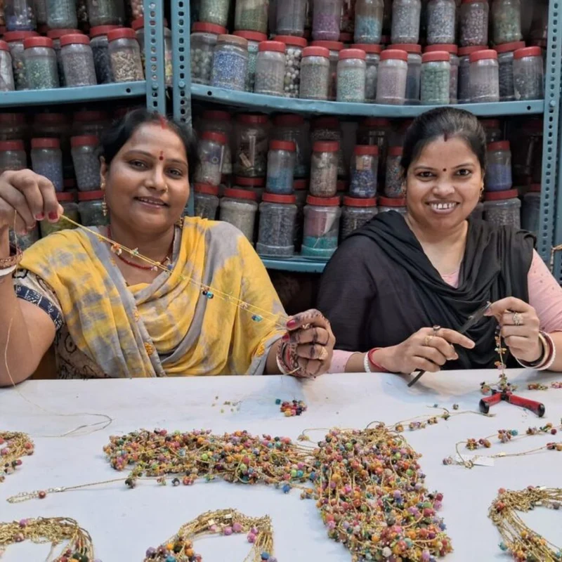 Quemador conos de incienso piedra Gorara. India