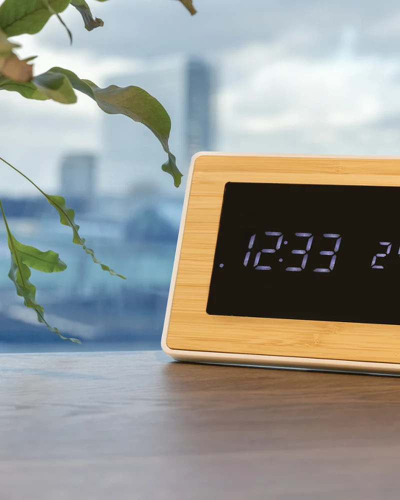 Reloj de pared LED bambú reciclado Utah para personalizar