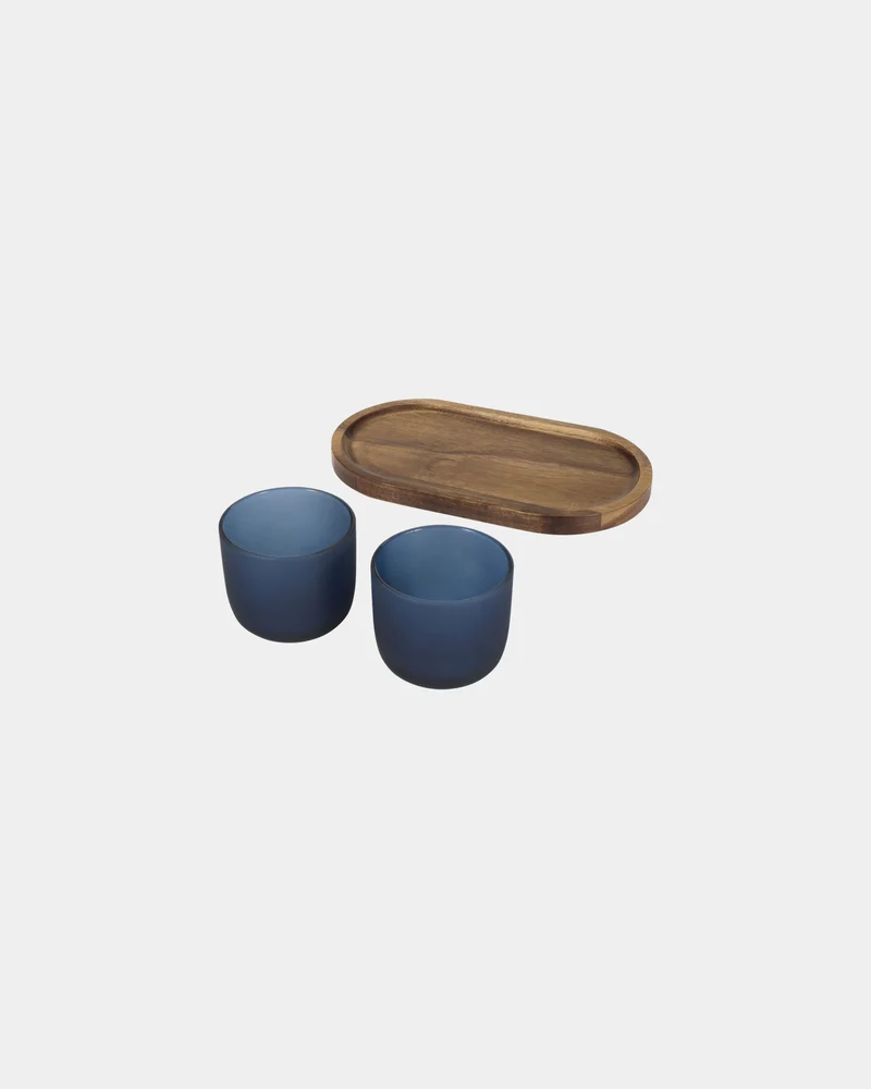 Bandeja de madera con tazas de vidrio para personalizar