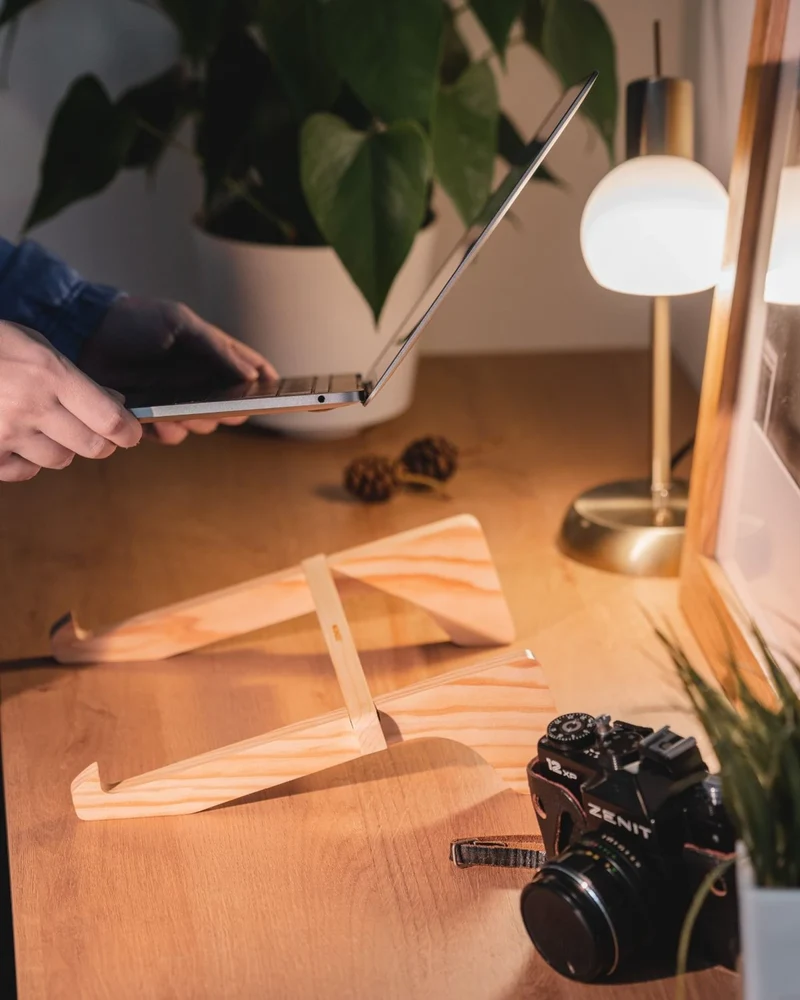 Soporte Ekomodo Altxa madera reciclada para personalizar