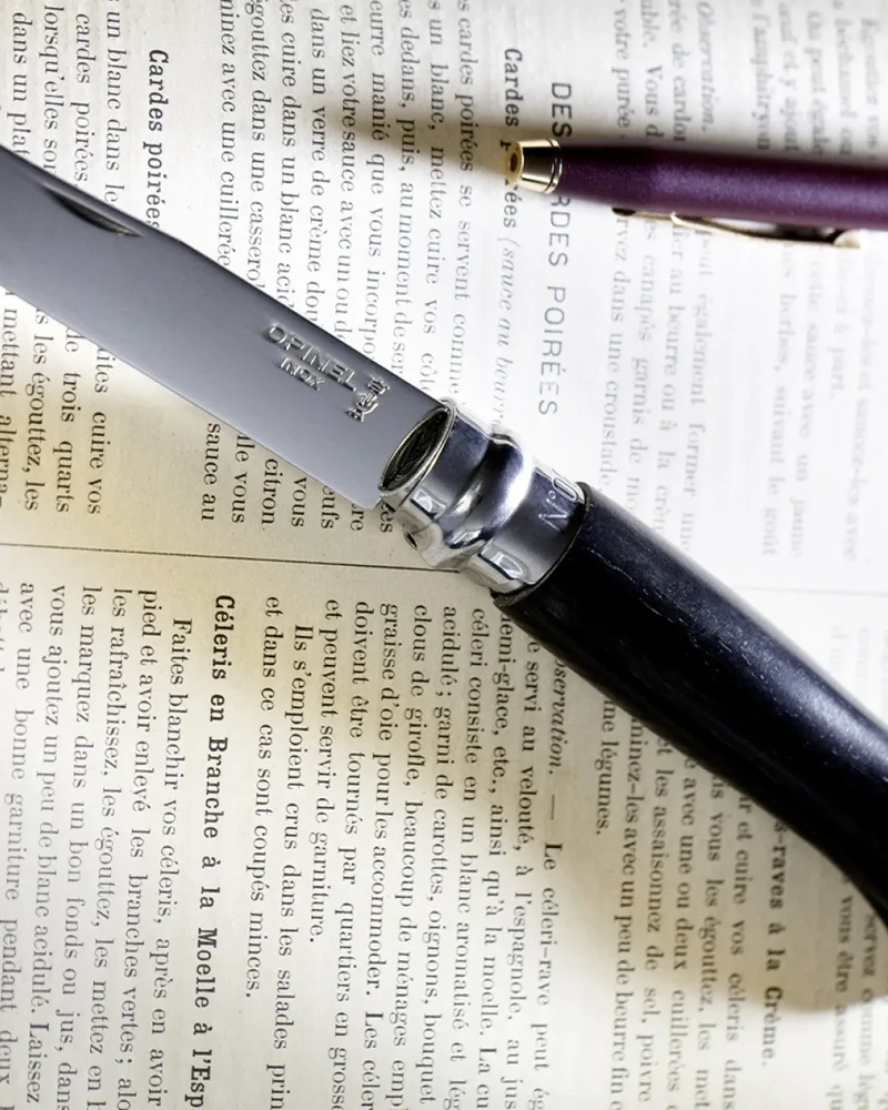 Cuchillo Opinel N°02 carbono para personalizar