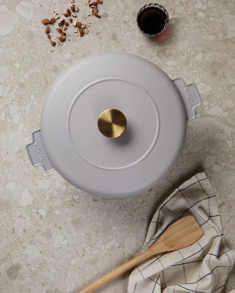 Cocotte de hierro fundido Vinga Monte 5,5L para personalizar