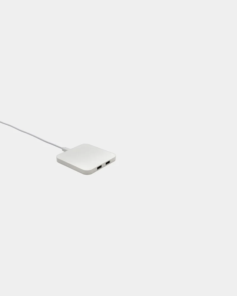 Cargador reciclado RCS 10W con puertos USB para personalizar