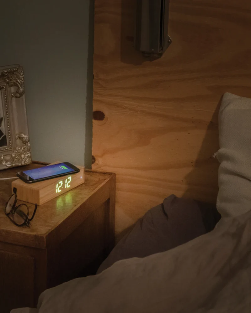 Reloj de pared bambú carga inalámbrica 5W para personalizar