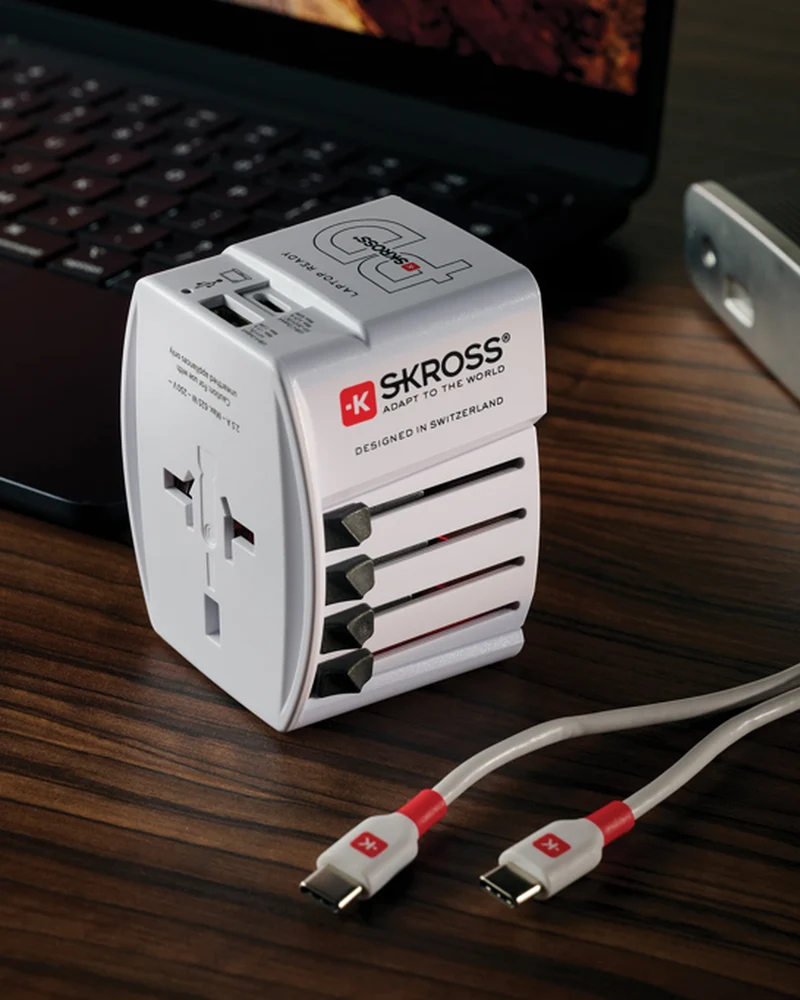 Adaptador de viaje 65W Skross MUV para personalizar