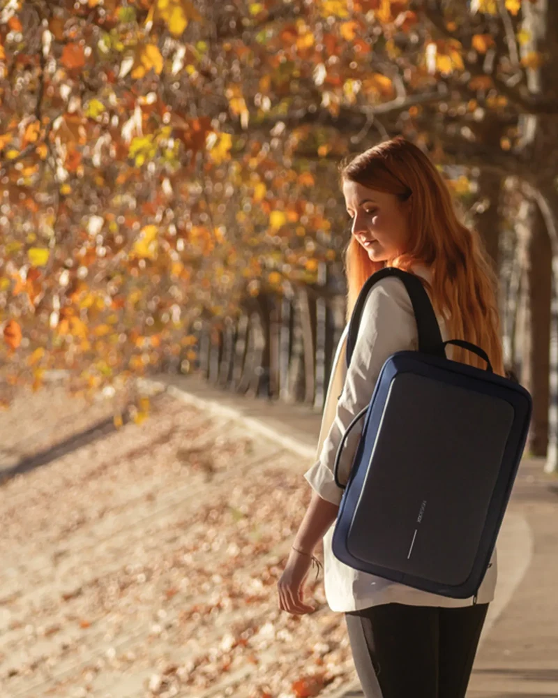Mochila antirrobo reciclada Bobby Bizz 2.0 para personalizar