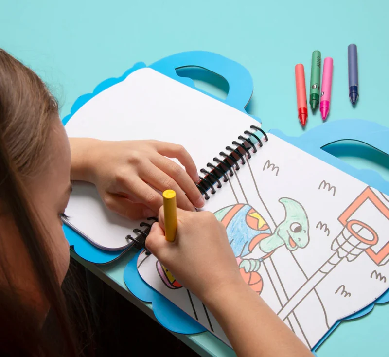 Libro con pegatinas y pinturas Dinos - Omy