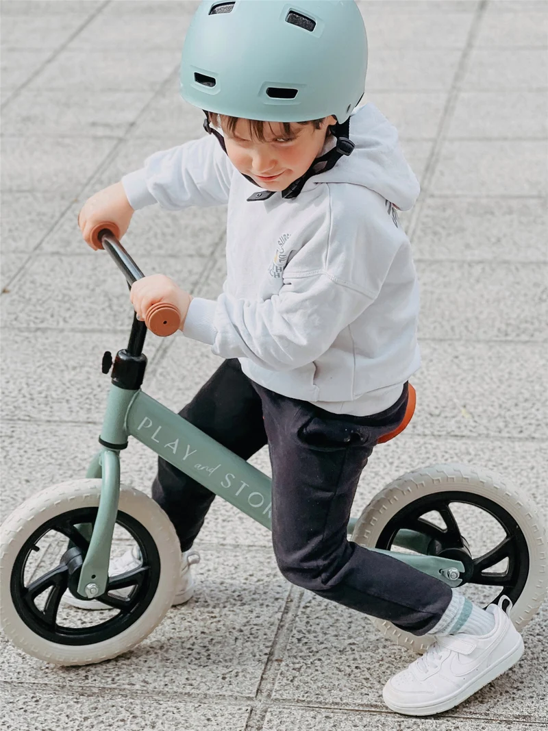 Bicicleta de Equilibrio Play and Store Cereza