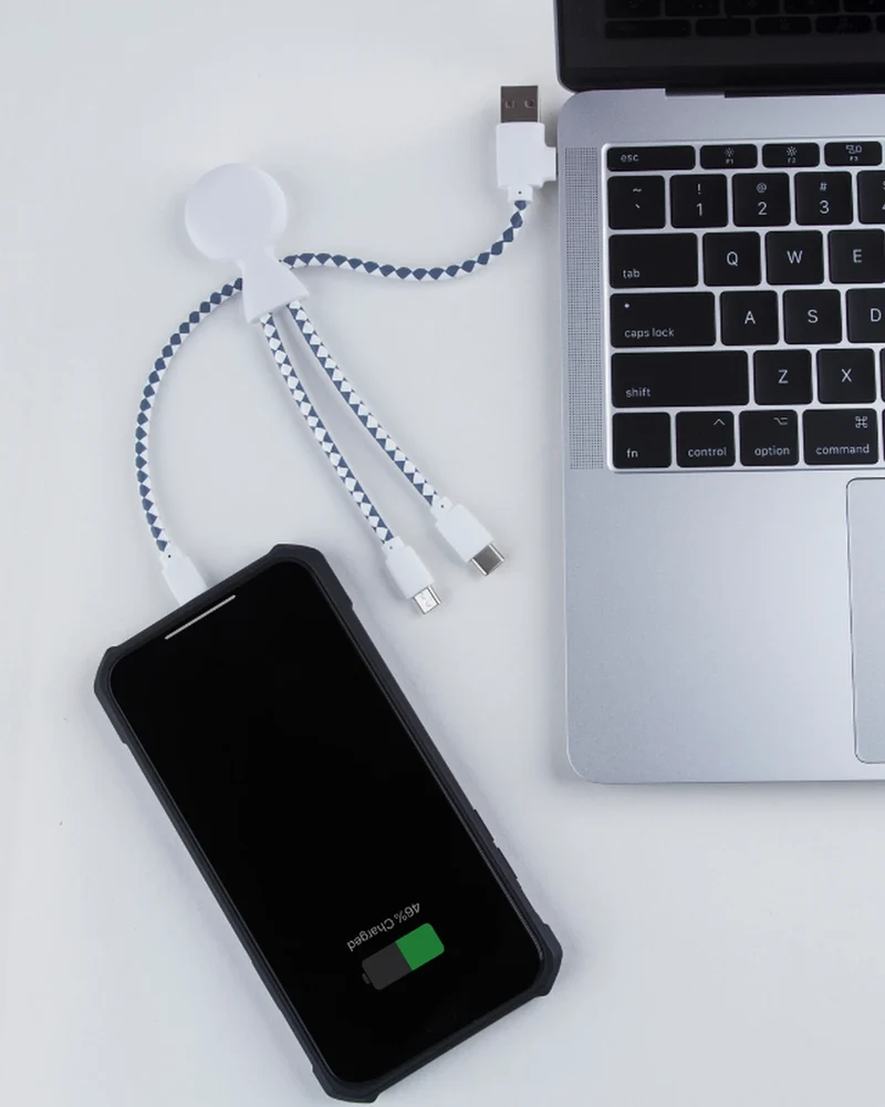 Cable de carga multiconector reciclado para personalizar
