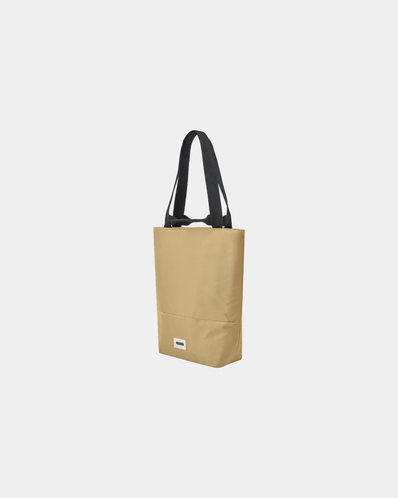 Bolsa térmica reciclada Black + Blum 16L para personalizar