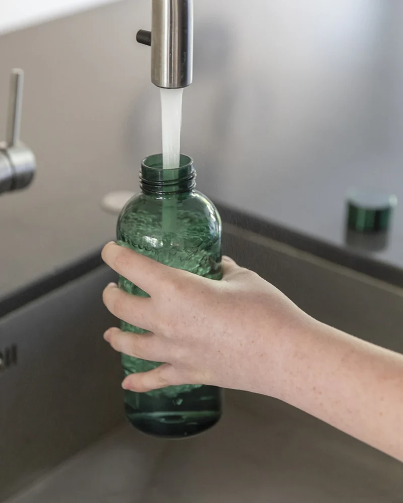 Botella estanca 620ml tapón metálico para personalizar