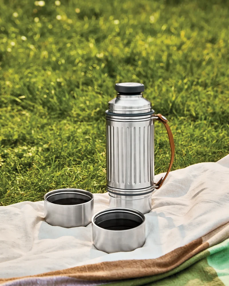 Botella Black + Blum Explorer Duo 1L para personalizar