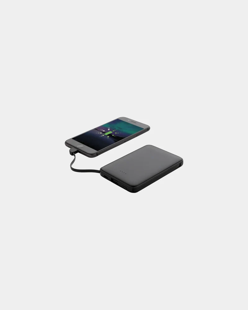 Power bank 5000 mAh con cables integrados para personalizar