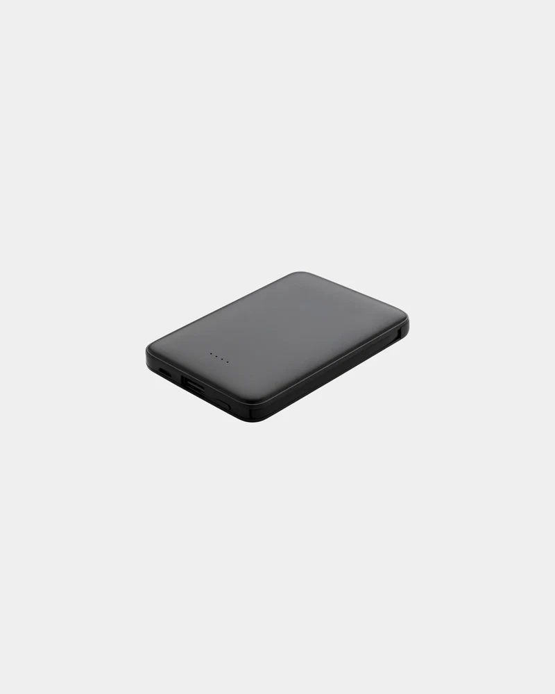 Power bank 5000 mAh con cables integrados para personalizar