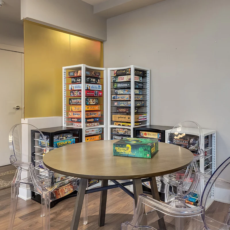 BoxDuke + 7 extra wide shelves + 16 shelves