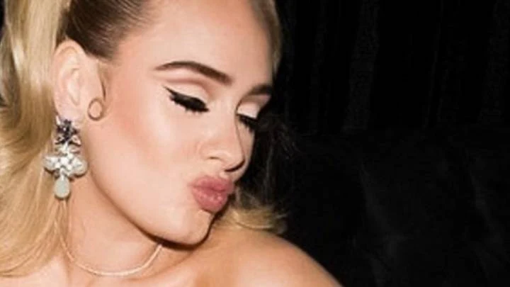 La cantante de “Hello” mostró su nuevo Look