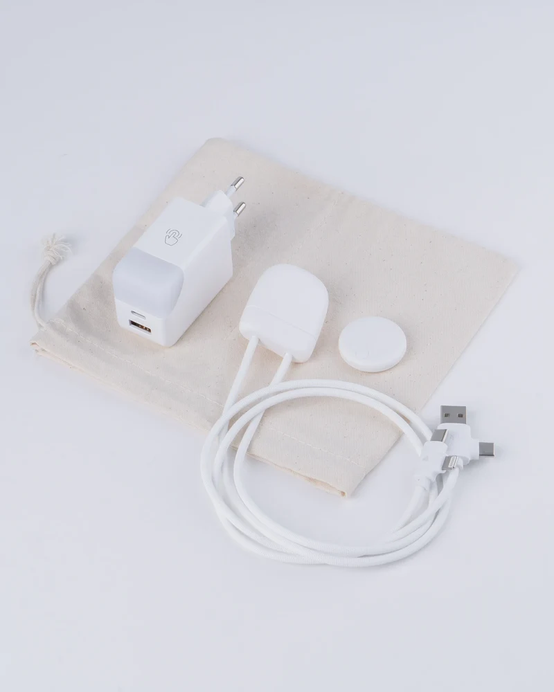 Pack cargador rápido 65W con tracker para personalizar