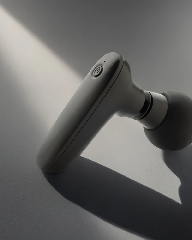 Pistola de masaje plástico reciclado Revix para personalizar