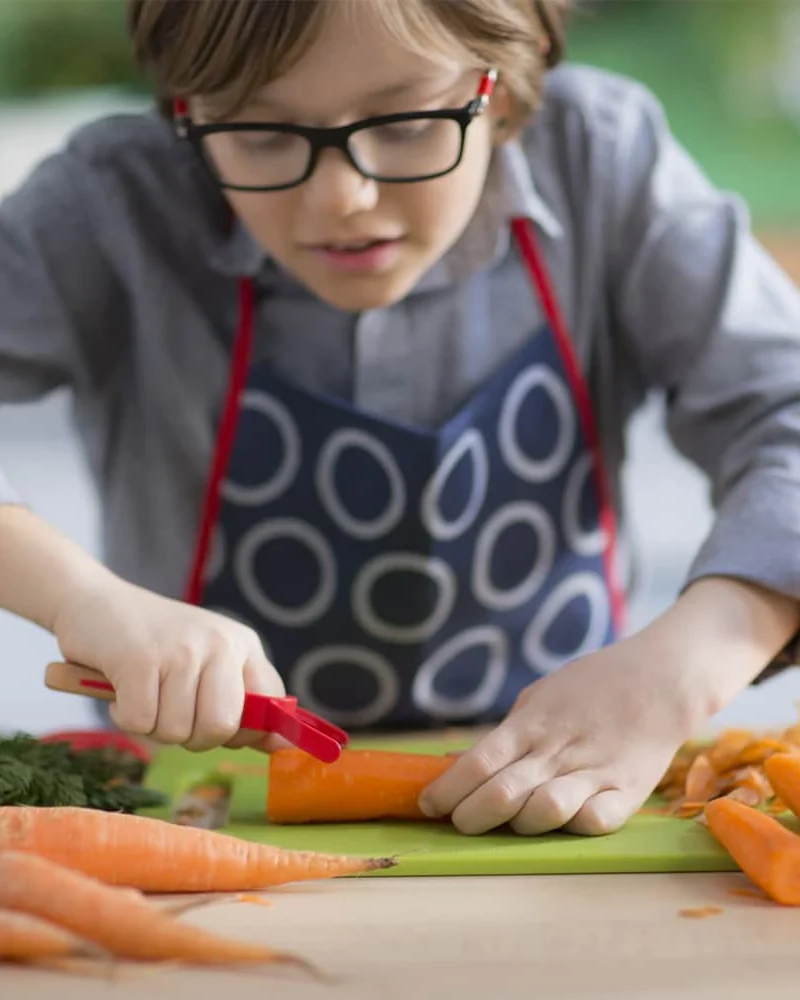 Pelador para niños Opinel Le Petit Chef para personalizar