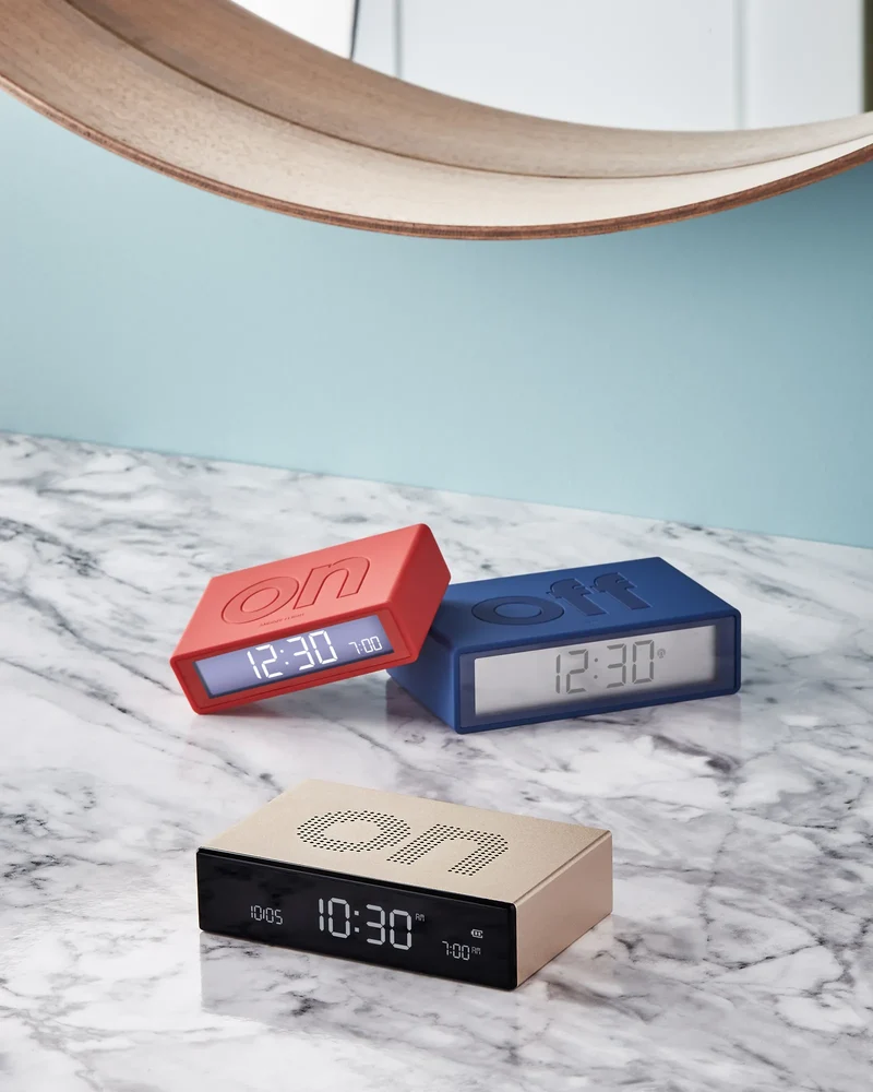 Reloj despertador Lexon Flip Premium para personalizar