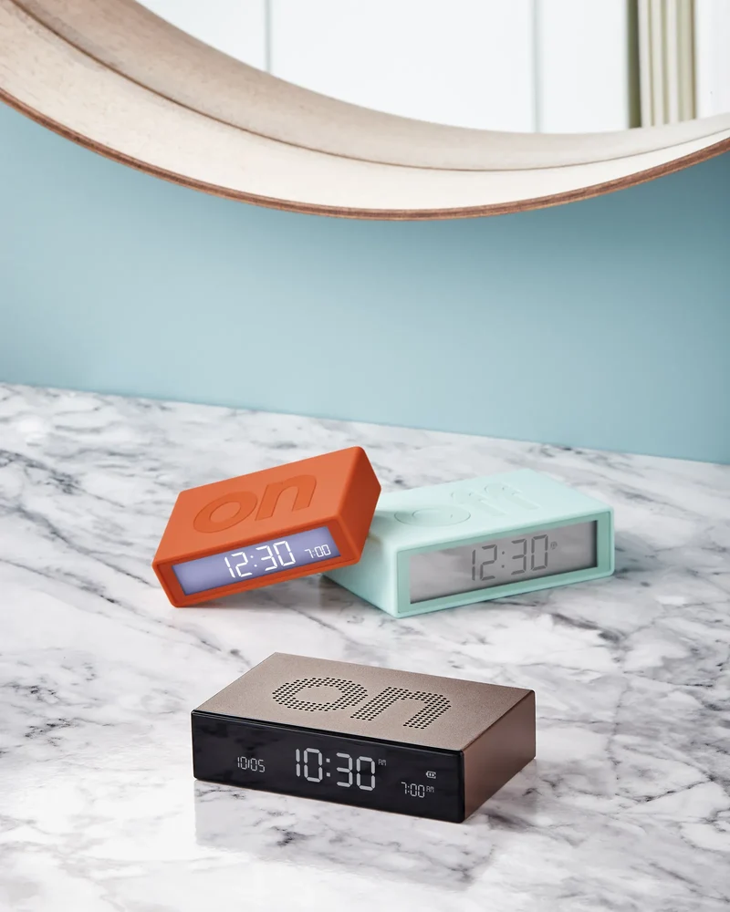 Reloj despertador Lexon Flip Premium para personalizar