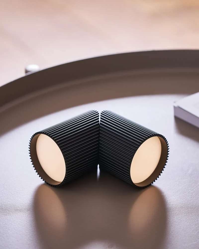 Lámpara Lexon Ray Light grabado láser para personalizar