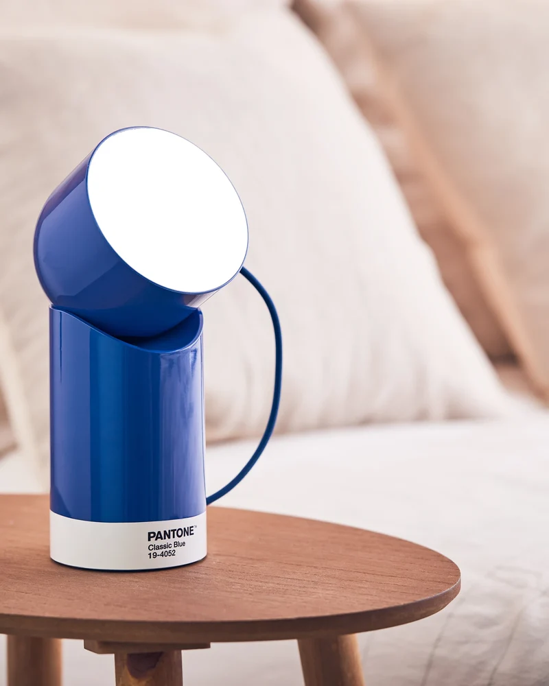 Lámpara LED Lexon Orbe Light Pantone para personalizar