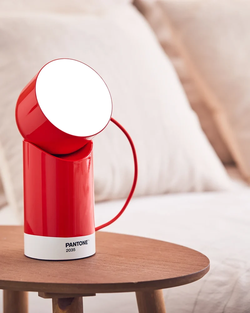 Lámpara LED Lexon Orbe Light Pantone para personalizar