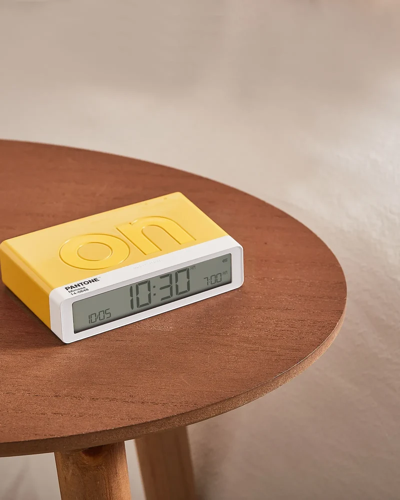 Reloj despertador Lexon Flip+ Pantone para personalizar