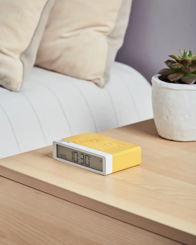 Reloj despertador Lexon Flip+ Pantone para personalizar