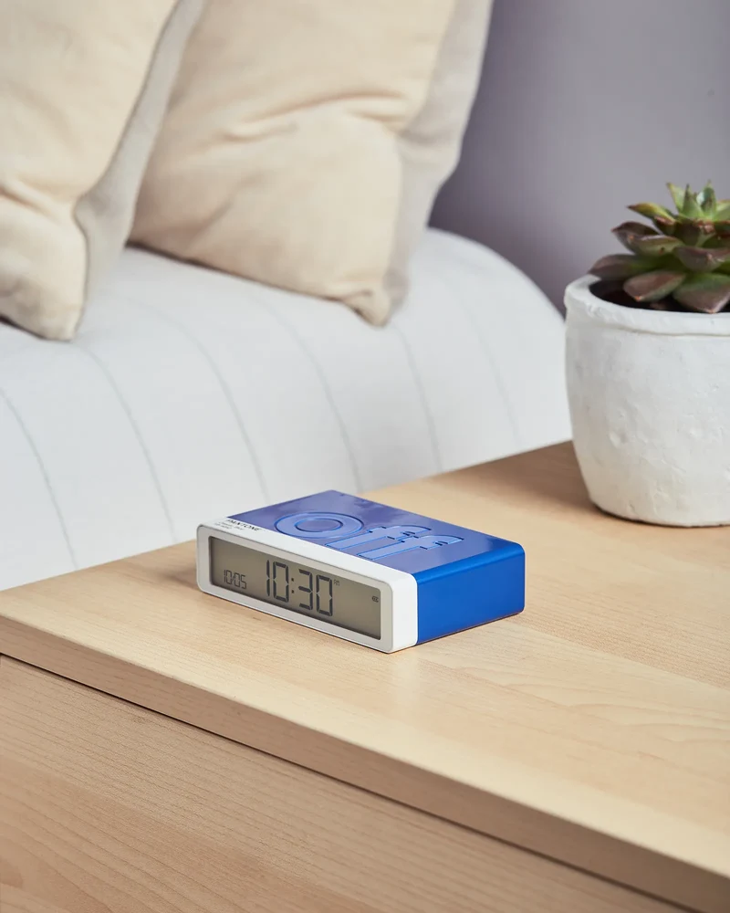 Reloj despertador Lexon Flip+ Pantone para personalizar