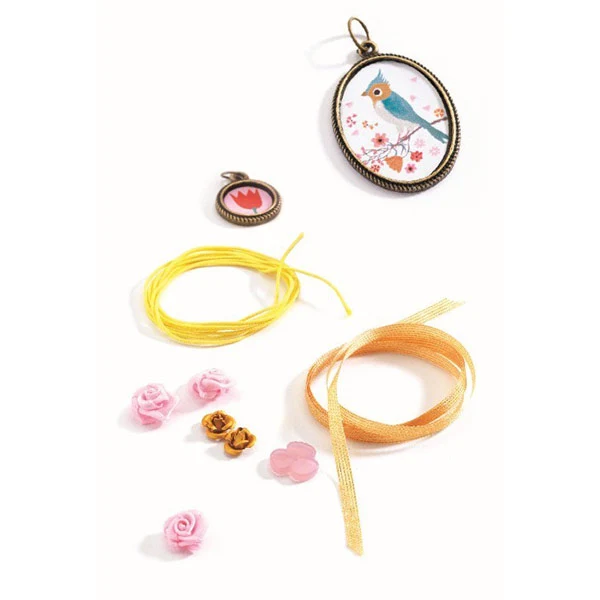 Crea tus Colgantes Perlas Y Flores Djeco