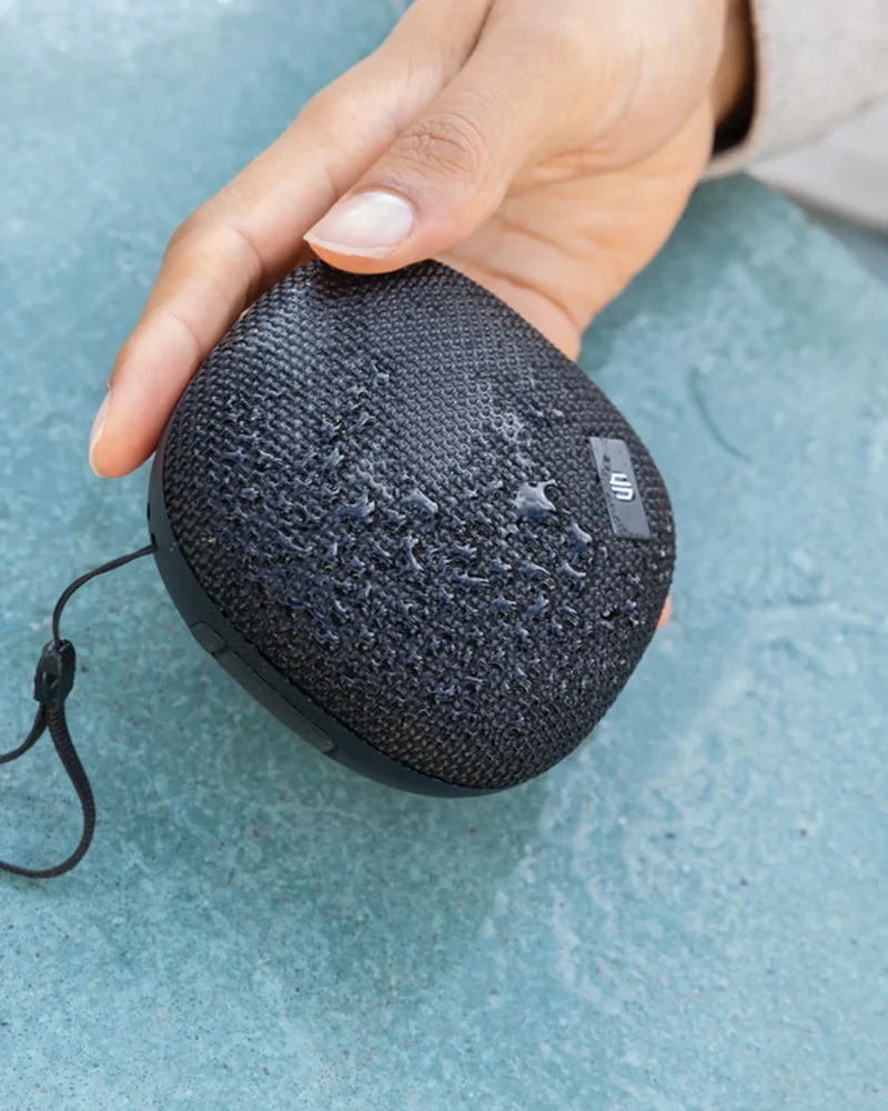 Altavoz impermeable Urban Vitamin Hayward para personalizar