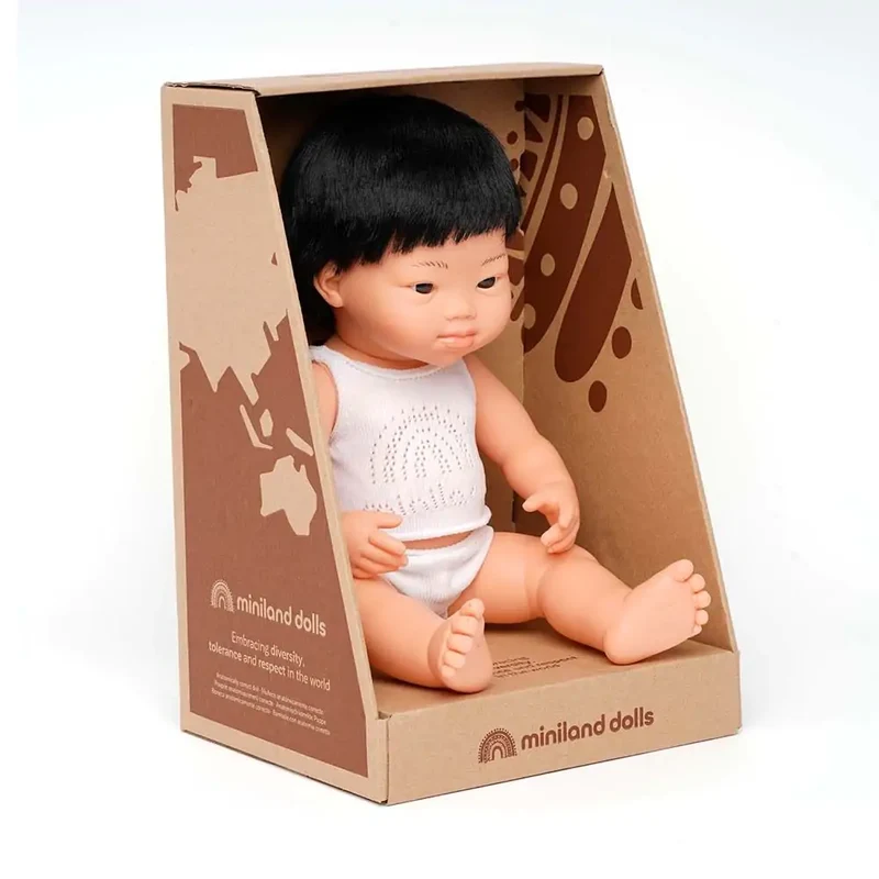 Muñeco Bebe Asiatico Sind Down 38cm