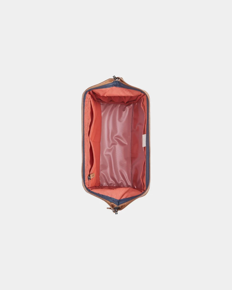 Neceser reciclado Delsey Chatelet Air 2.0 para personalizar
