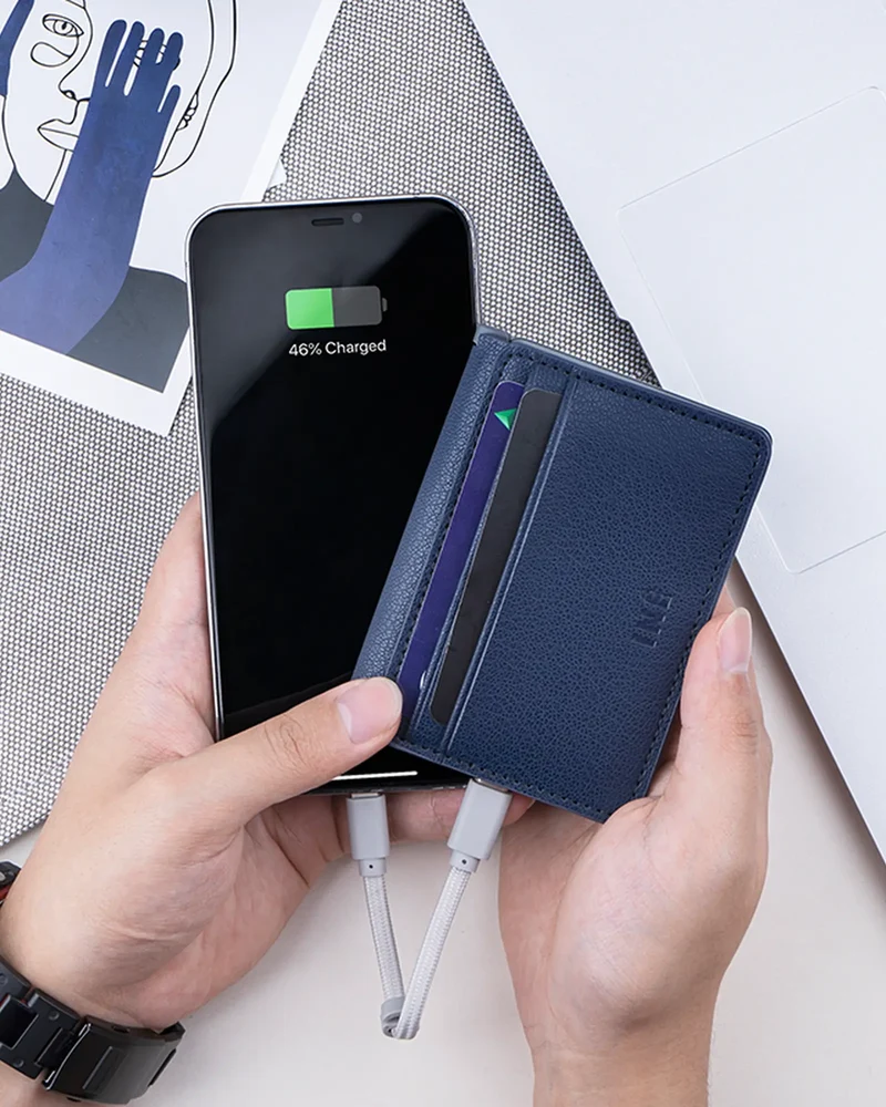 Tarjetero con power bank cuero reciclado para personalizar