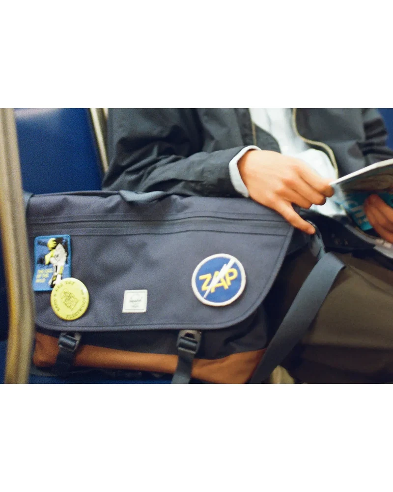 Bolso bandolera Herschel Cove 22,5L para personalizar