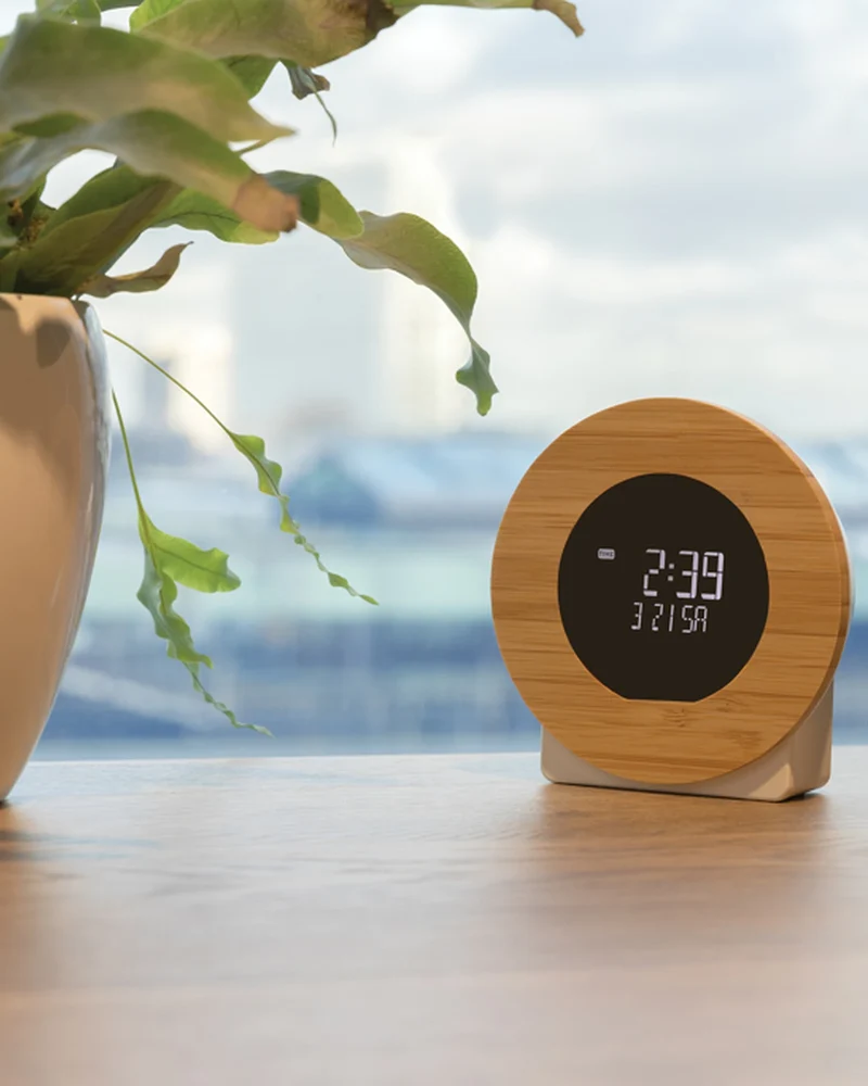 Reloj de pared bambú y plástico reciclado para personalizar
