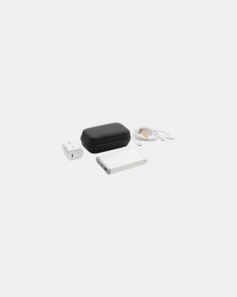 Set cargador y cable reciclado RCS para personalizar