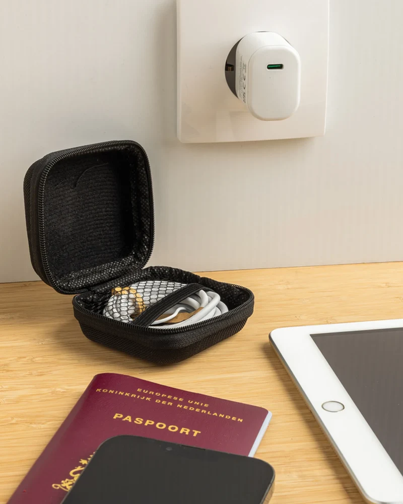 Set cargador y cable reciclado 20W para personalizar
