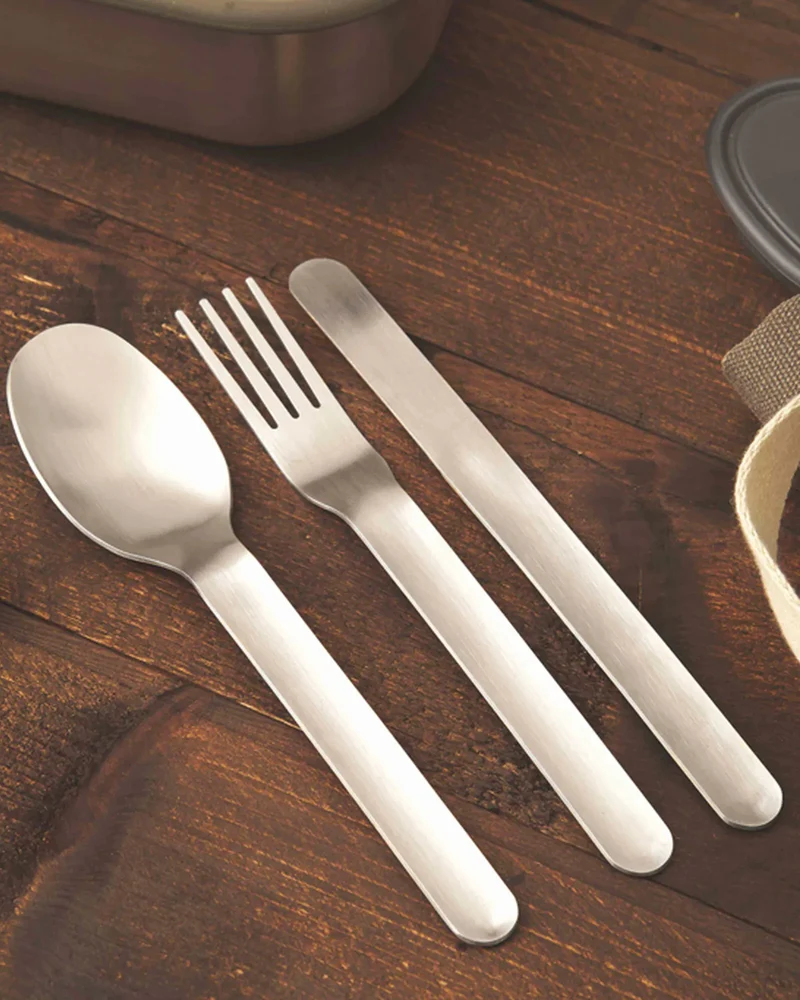 Set de cubiertos Black + Blum acero para personalizar